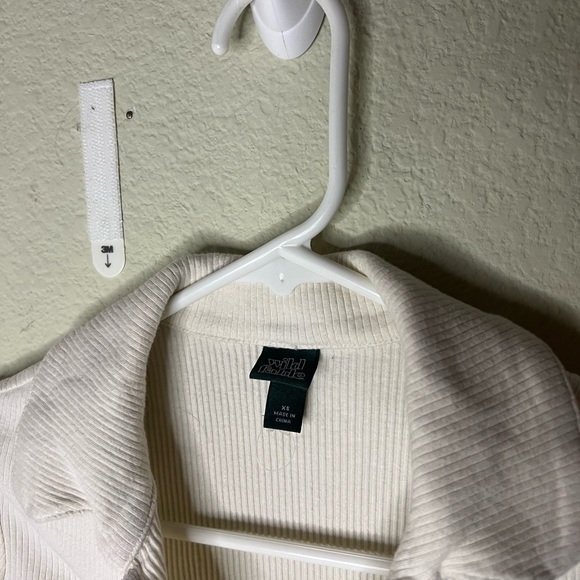 Cream Ribbed Collared Crop Top - Picture 2 of 3